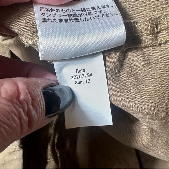 Eddie Bauer Tan Capris Lightweight Casual Wear - Picture 8 of 9